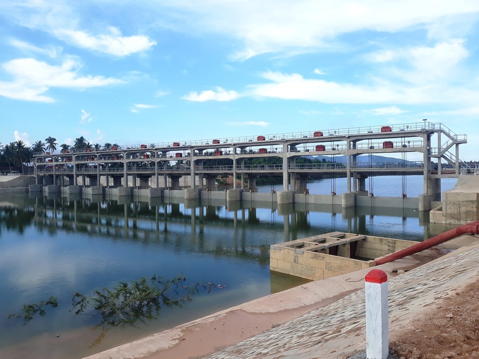 Bình Định khánh thành đập ngăn mặn hơn 200 tỷ đồng - 2 Bình Định khánh thành đập ngăn mặn hơn 200 tỷ đồng - 2