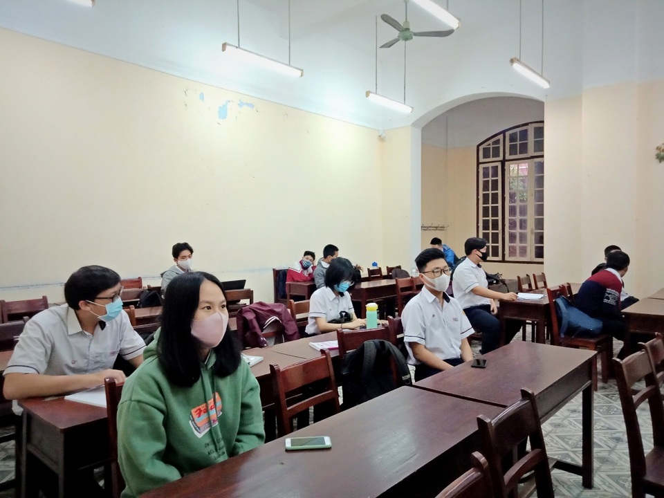 Nhiều trường áp dụng biện pháp mạnh phòng dịch đón học sinh - 13 Nhiều trường áp dụng biện pháp mạnh phòng dịch đón học sinh - 13
