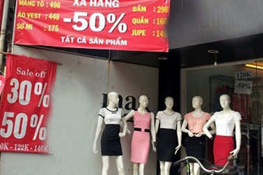 Hàng loạt cửa hàng đồ hiệu “chết cứng” do đâu?
