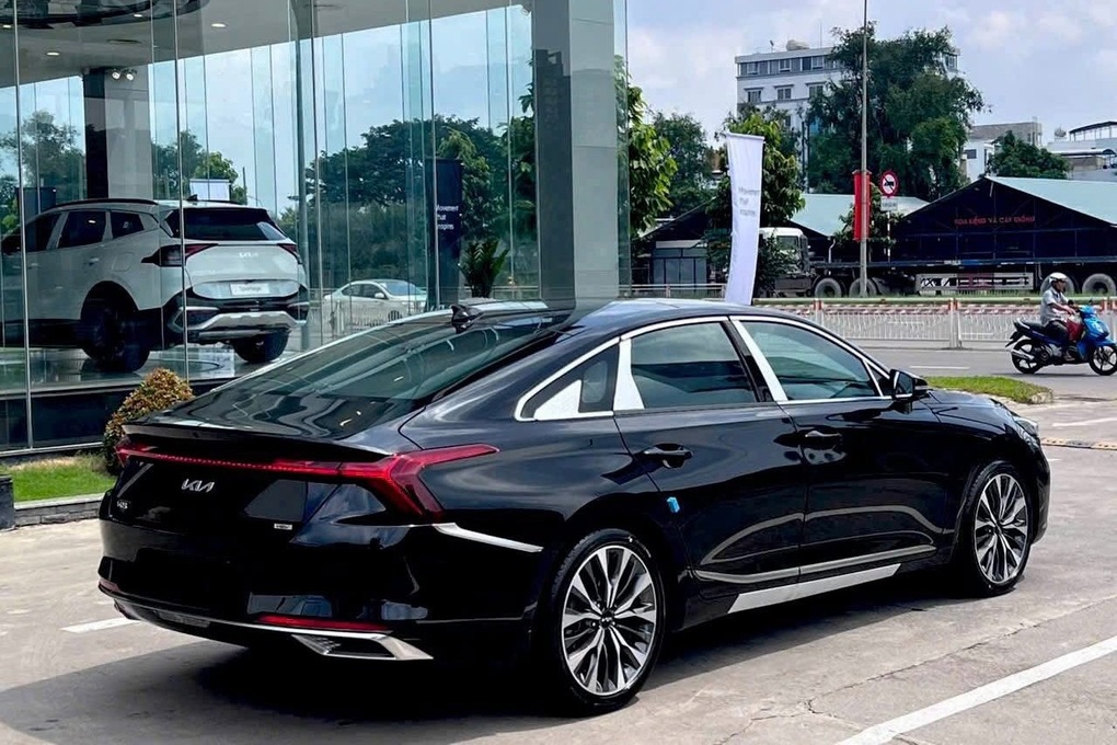 Kia K8 được rao bán tại Việt Nam, giá 2 tỷ đồng dù không phải bản mới nhất - 2
