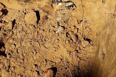 Phát hiện nhiều quả đạn M79 khi đào móng nhà