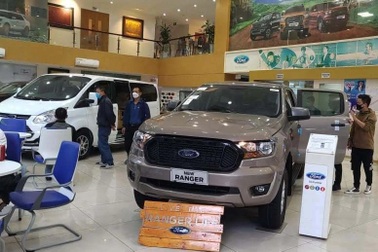 Xe mới "cháy hàng", không kịp giao trước Tết