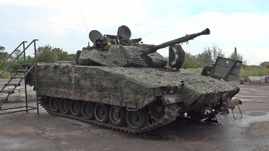 Nga trưng bày vũ khí của NATO bị thu giữ tại Ukraine - 1 Nga trưng bày vũ khí của NATO bị thu giữ tại Ukraine - 1