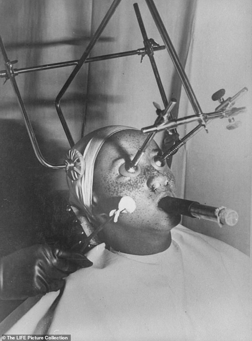 Không tin nổi cách làm đẹp của phụ nữ thời xưa - 2 Không tin nổi cách làm đẹp của phụ nữ thời xưa - 2