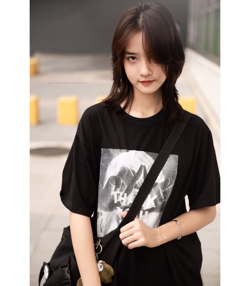 Xao xuyến với nét đẹp dung dị của nữ sinh trường Dệt may - 4 Xao xuyến với nét đẹp dung dị của nữ sinh trường Dệt may - 4