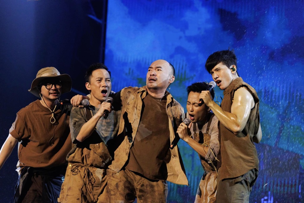 Rapper Rhymastic: Vợ ghen khi tôi khoác tay fan nữ - 5 Rapper Rhymastic: Vợ ghen khi tôi khoác tay fan nữ - 5