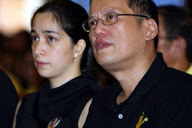 Tổng thống thứ hai của dòng họ Aquino ở Philippines