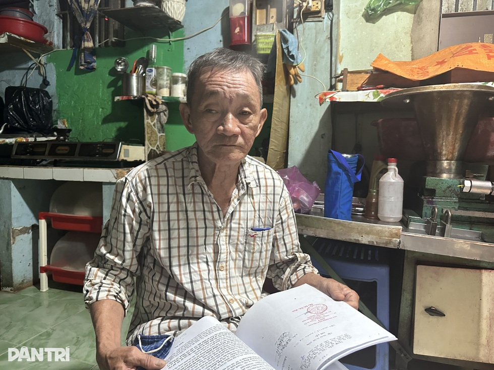 Xin ăn, sống lang thang, chờ ngày được xin lỗi về vụ án oan 38 năm trước - 1 Xin ăn, sống lang thang, chờ ngày được xin lỗi về vụ án oan 38 năm trước - 1