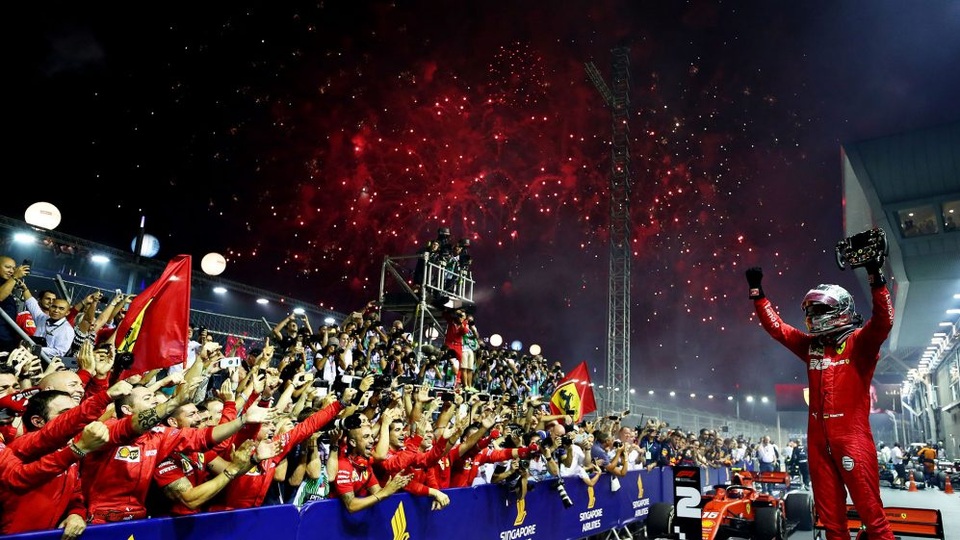 Vettel sẽ rời đội đua Ferrari sau mùa giải năm nay - 2 Vettel sẽ rời đội đua Ferrari sau mùa giải năm nay - 2