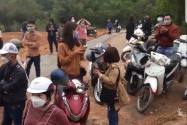 Vụ hàng trăm người "chốt" đất: Có hiện tượng "thổi giá, tạo thị trường giả"