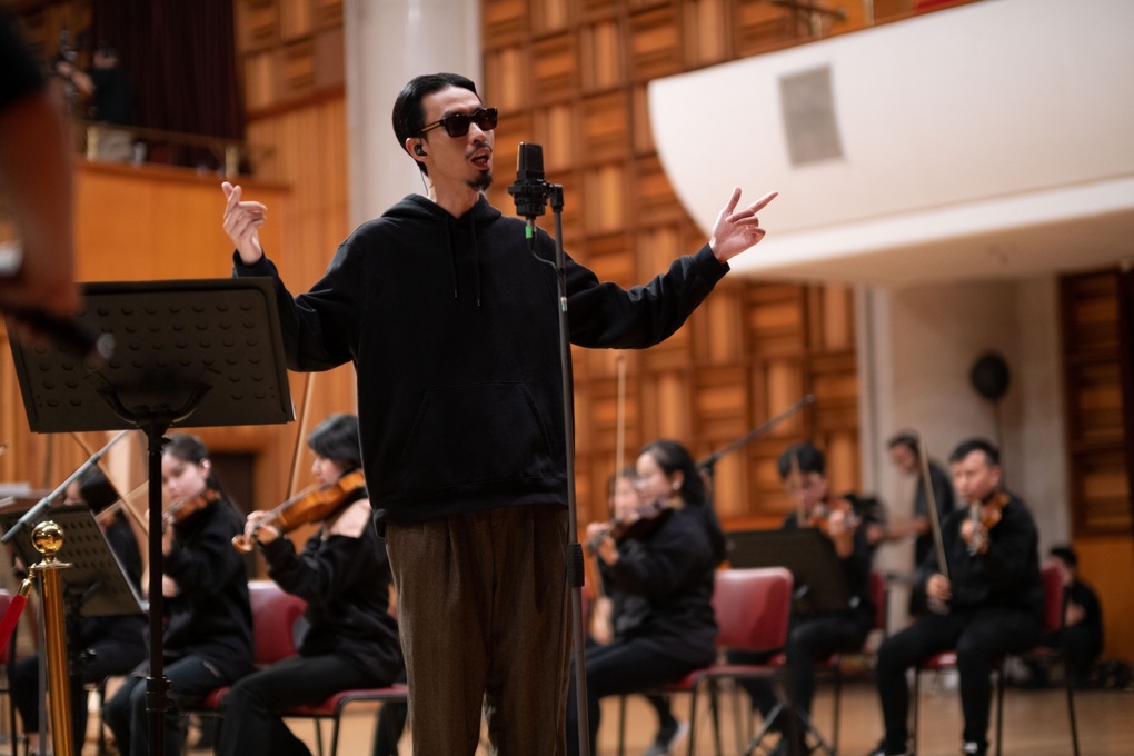 Đen chơi lớn thu album trực tiếp cùng 100 nghệ sĩ dàn nhạc giao hưởng - 1 Đen chơi lớn thu album trực tiếp cùng 100 nghệ sĩ dàn nhạc giao hưởng - 1