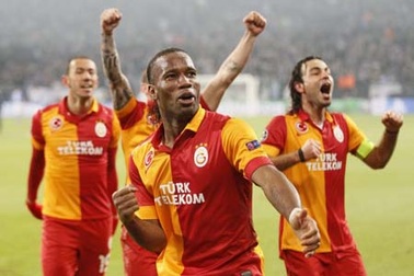 Đội hình cầu thủ tuổi Ngựa kiệt xuất của bóng đá thế giới