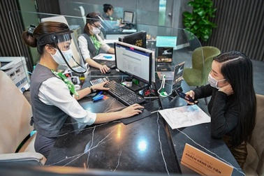 VPBank mở dịch vụ đặt lịch hẹn online cho khách tới ngân hàng mùa dịch
