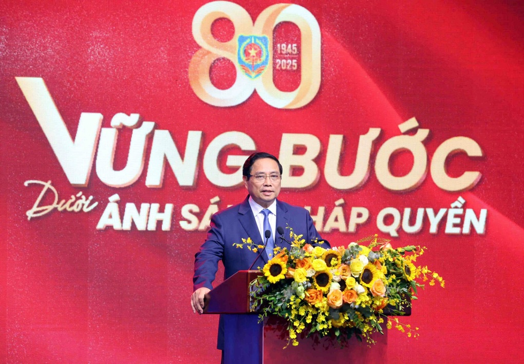 Thủ tướng: Ngành Tư pháp với 6 dấu ấn nổi bật và “5 tiên phong” - 1 Thủ tướng: Ngành Tư pháp với 6 dấu ấn nổi bật và “5 tiên phong” - 1