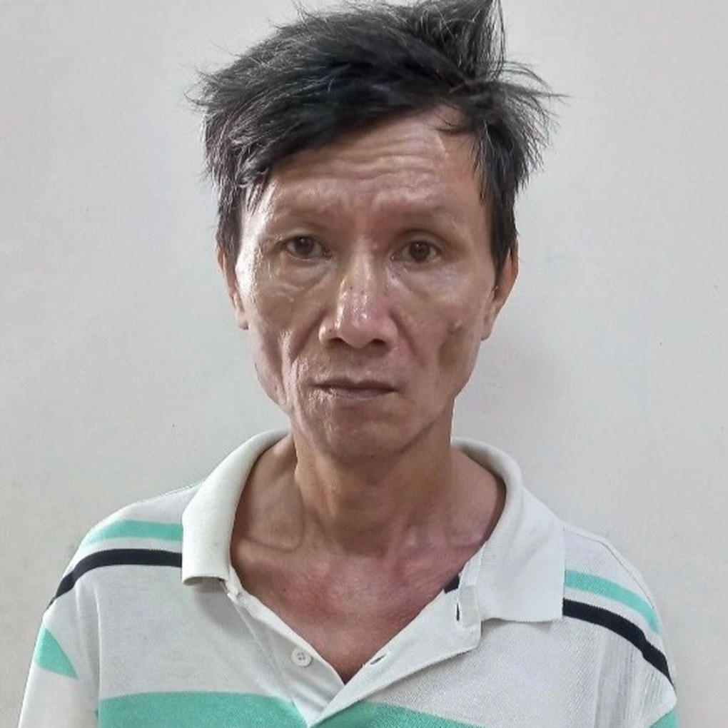 Bị la mắng say xỉn, con trai đánh chết mẹ rồi kéo thi thể ra vườn giấu - 1 Bị la mắng say xỉn, con trai đánh chết mẹ rồi kéo thi thể ra vườn giấu - 1