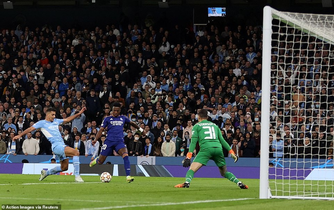Man City 4-3 Real Madrid: Bữa tiệc bàn thắng ở Etihad - 12 Man City 4-3 Real Madrid: Bữa tiệc bàn thắng ở Etihad - 12