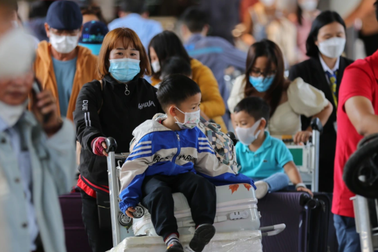 Điều ước năm mới của công nhân: Việc ổn, con được ăn no, đến trường!