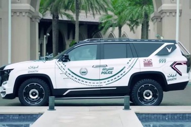 Cảnh sát Dubai được trang bị SUV tuần tra "khủng"