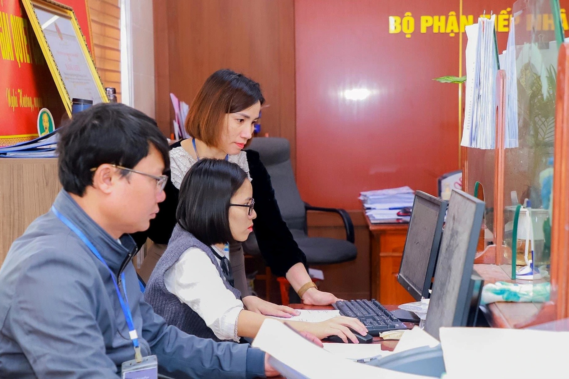Từ "phép cộng gộp" cán bộ khi mở rộng Hà Nội tới cuộc sắp xếp tỉnh thành