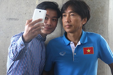 Thầy trò HLV Miura gượng cười trở về sau VCK U23 châu Á