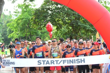 Hơn 200 phóng viên, nhà báo dự giải chạy Press Running Marathon