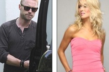 Ronan Keating chia tay vợ vì có “bồ”?