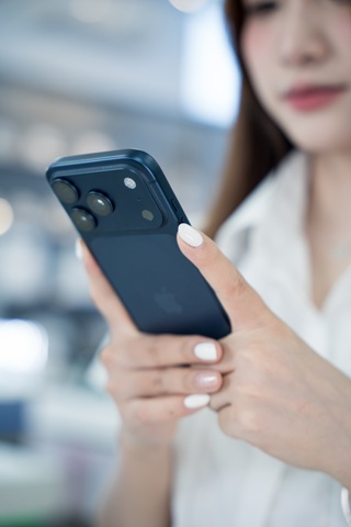 Đánh giá iPhone 17 Pro Max: Hiệu năng, pin và camera có xứng với mức giá? - 4