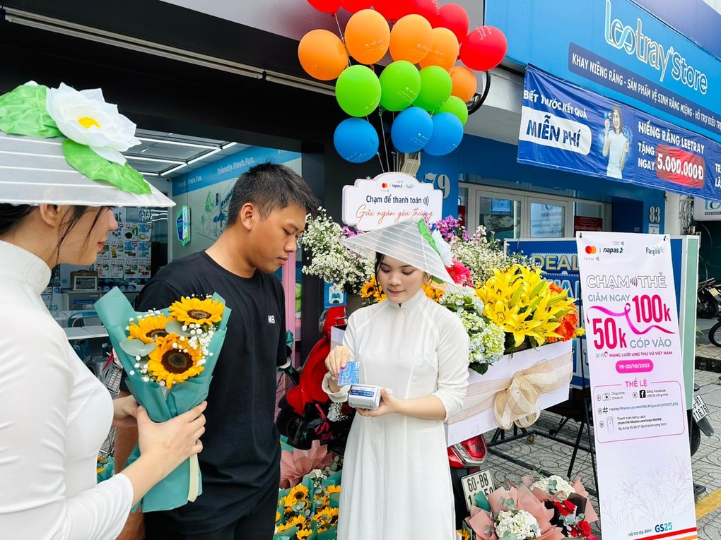 NAPAS tổ chức chương trình 20/10 và ủng hộ quỹ cho bệnh nhân ung thư - 1 NAPAS tổ chức chương trình 20/10 và ủng hộ quỹ cho bệnh nhân ung thư - 1