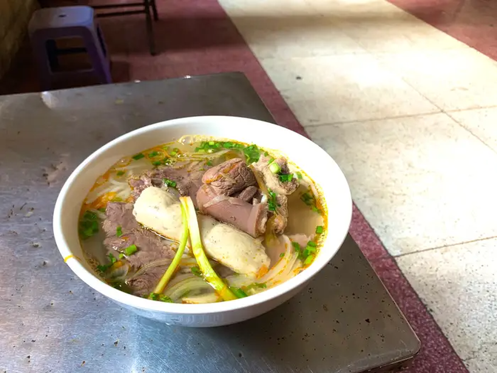 Khách Tây thích thuê chung cư cũ ở TPHCM, mua được đủ thứ đồ ăn ở tòa nhà - 3 Khách Tây thích thuê chung cư cũ ở TPHCM, mua được đủ thứ đồ ăn ở tòa nhà - 3