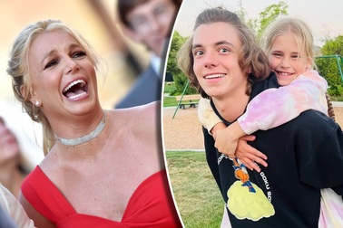 Con trai nói về việc Britney hay đăng ảnh khỏa thân và chỉ trích người thân