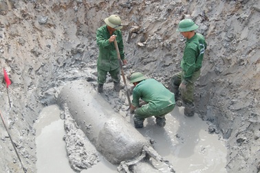 Phát hiện bom “khủng” chưa từng có tại Khu công nghiệp