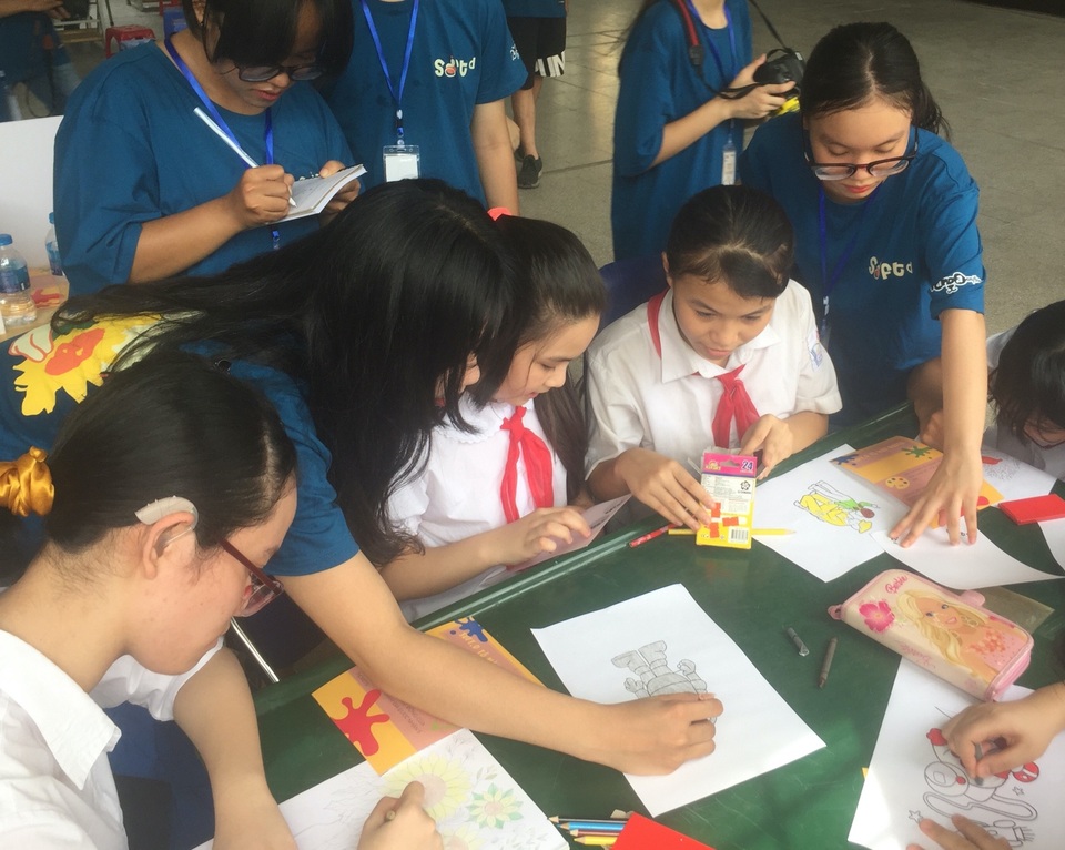 Một này “vui hết mình” của học sinh trường PTCS Xã Đàn - 2