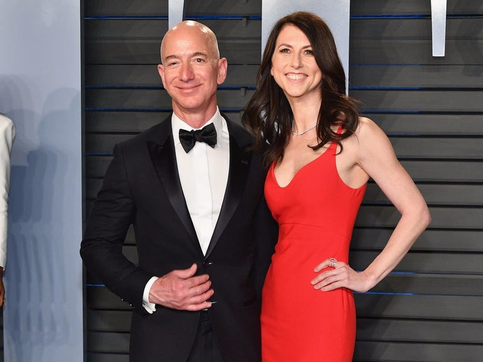 CEO Amazon Jeff Bezos: Từ tuổi thơ sóng gió tới ông chủ sở hữu 171 tỷ đô la - 15 CEO Amazon Jeff Bezos: Từ tuổi thơ sóng gió tới ông chủ sở hữu 171 tỷ đô la - 15