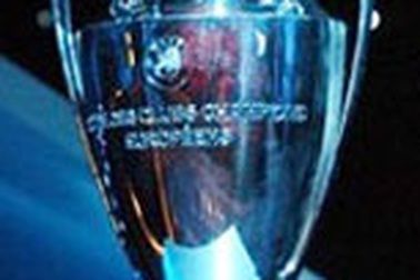 Hơn 110 triệu euro chờ nhà VĐ Champions League 2009
