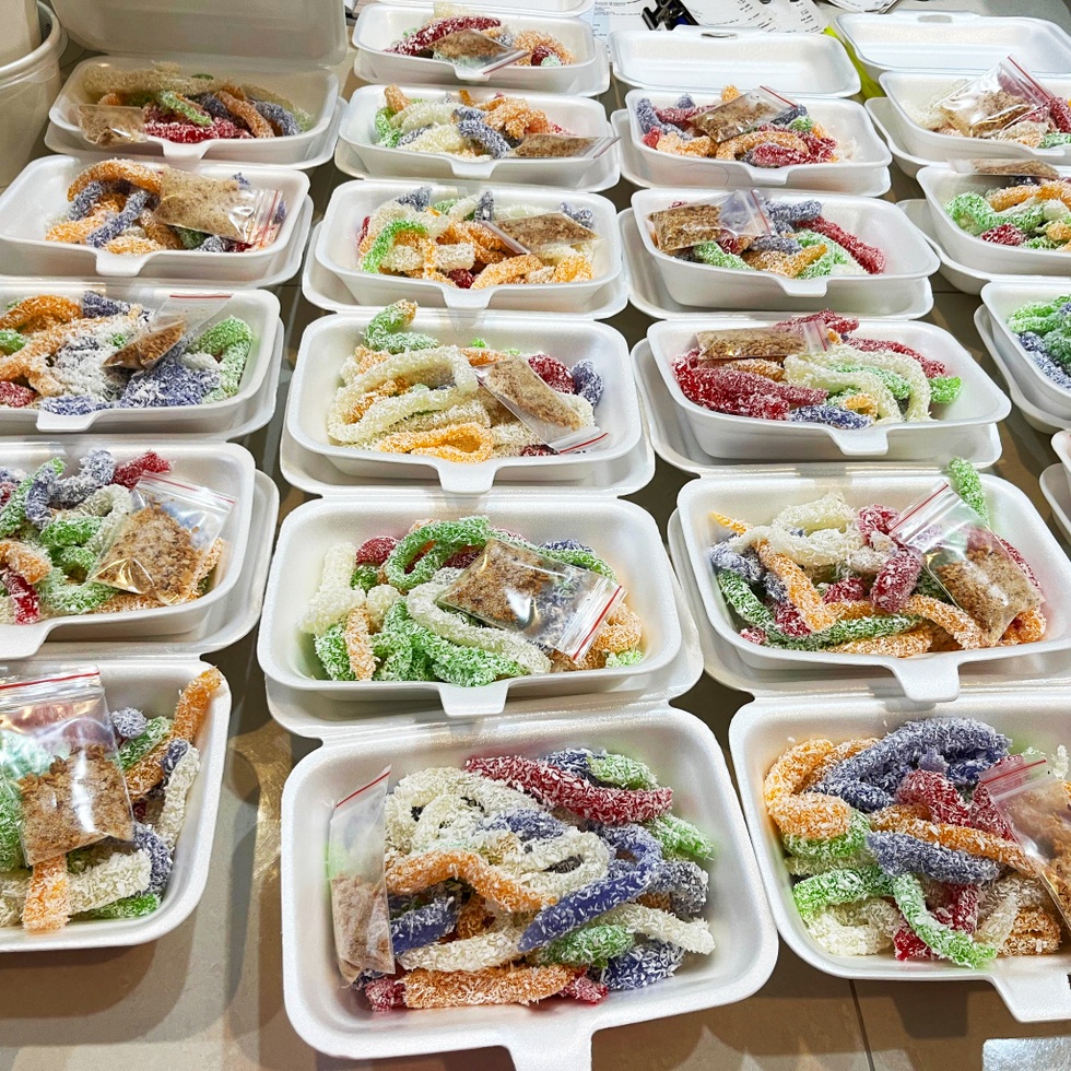 Phượng Singapore: Cô gái Việt gây sốt khi mỗi bữa nấu gần 30 món ăn - 1 Phượng Singapore: Cô gái Việt gây sốt khi mỗi bữa nấu gần 30 món ăn - 1