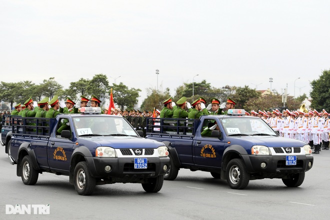 Dàn khí tài đặc chủng tham gia diễn tập bảo vệ Đại hội Đảng toàn quốc - 21 Dàn khí tài đặc chủng tham gia diễn tập bảo vệ Đại hội Đảng toàn quốc - 21