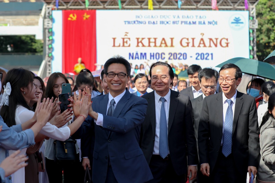 Người Thầy không chỉ là biểu tượng của trí tuệ mà còn là cốt cách - 2 Người Thầy không chỉ là biểu tượng của trí tuệ mà còn là cốt cách - 2