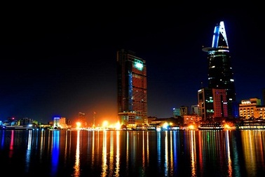 Sài Gòn, người tình bao dung  