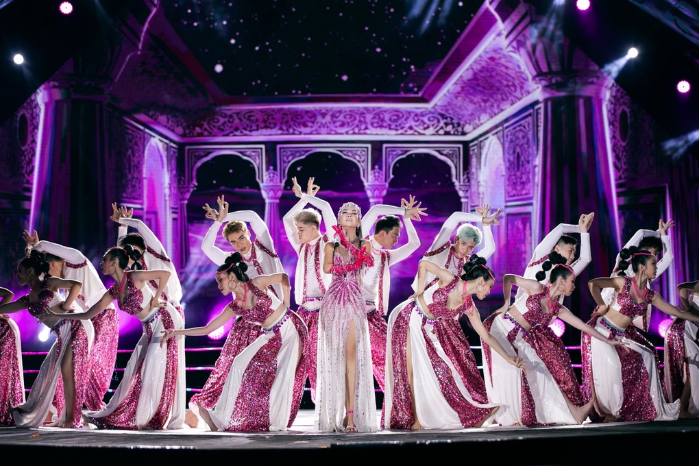 Đạo diễn Hoàng Nhật Nam chia sẻ về sân khấu đêm chung kết Miss World Vietnam 2023 - 4 Đạo diễn Hoàng Nhật Nam chia sẻ về sân khấu đêm chung kết Miss World Vietnam 2023 - 4