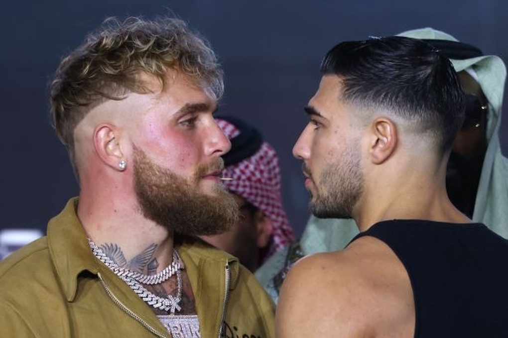 Anh trai Tyson Fury chuẩn bị quyết đấu với Youtuber Jake Paul - 1 Anh trai Tyson Fury chuẩn bị quyết đấu với Youtuber Jake Paul - 1