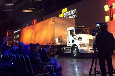 Amazon sử dụng xe container để... vận chuyển dữ liệu