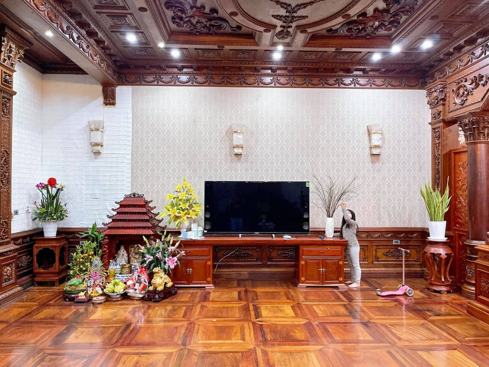 Choáng ngợp biệt thự siêu sang, nội thất dát toàn gỗ quý ở Bắc Ninh - 3 Choáng ngợp biệt thự siêu sang, nội thất dát toàn gỗ quý ở Bắc Ninh - 3