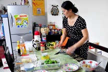 Phấp phỏng lo thiếu người giúp việc