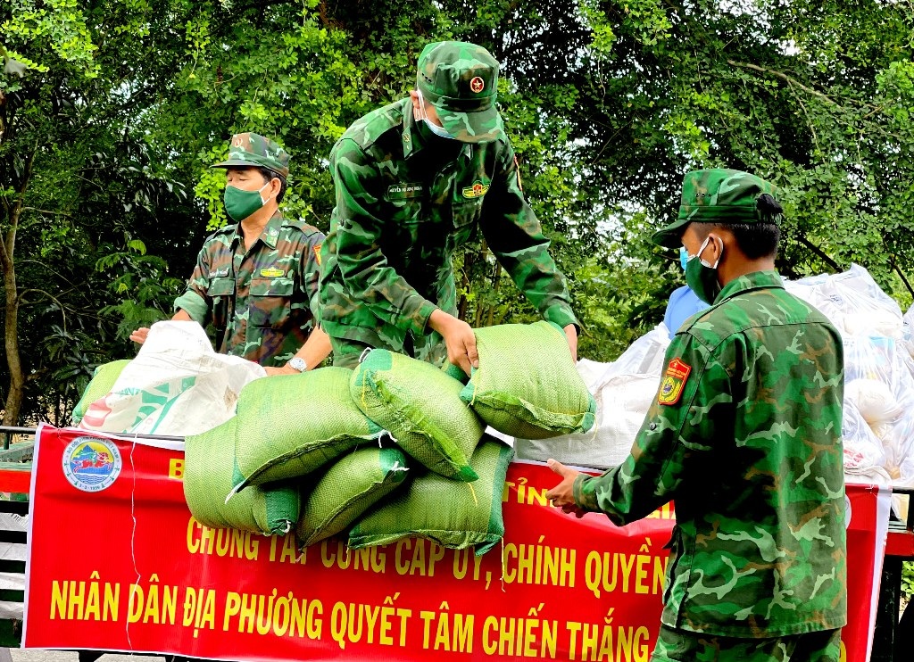 Chuyện chưa kể về tổ đi chợ giúp dân - 3 Chuyện chưa kể về tổ đi chợ giúp dân - 3