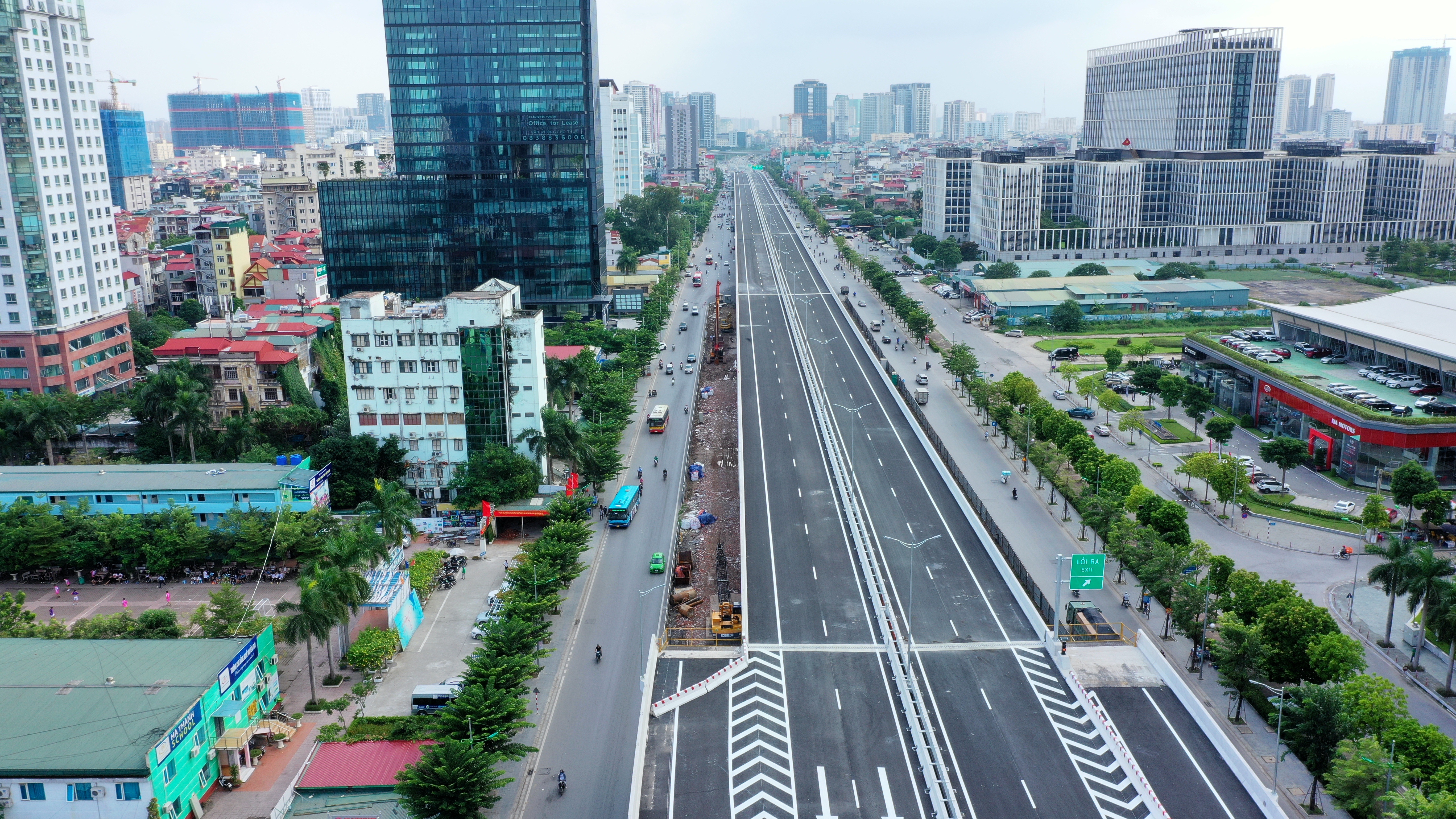 Cận cảnh đường trên cao 5.000 tỷ đồng đẹp nhất Hà Nội trước ngày thông xe - 8 Cận cảnh đường trên cao 5.000 tỷ đồng đẹp nhất Hà Nội trước ngày thông xe - 8