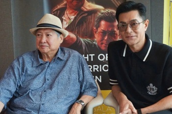 Hồng Kim Bảo hé lộ tình trạng sức khỏe, lý do ngồi xe lăn đến Việt Nam