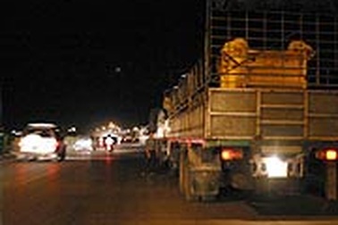 Mãi lộ trên cầu Chương Dương 