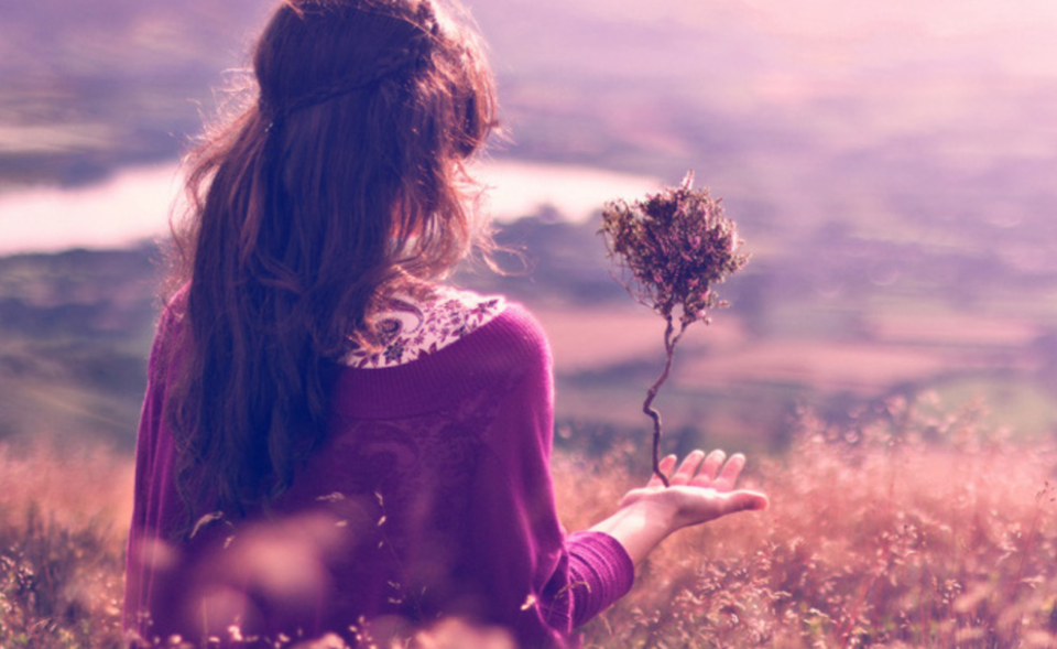 Đủ chuyện “thả thính” trên mạng xã hội - 1 Đủ chuyện “thả thính” trên mạng xã hội - 1