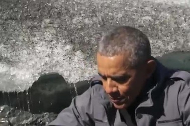 Ông Obama từ chối uống nước tiểu trên truyền hình thực tế