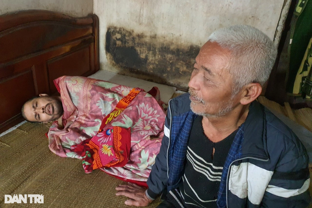 Nỗi thống khổ của người bệnh binh giữa Thủ đô thèm bữa cơm có thịt - 8 Nỗi thống khổ của người bệnh binh giữa Thủ đô thèm bữa cơm có thịt - 8